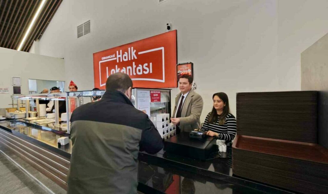 Başkan Aydın’dan kandil simidi ikramı Osmangazi Belediye Başkanı Erkan Aydın, Regaib Kandili ve üç ayların