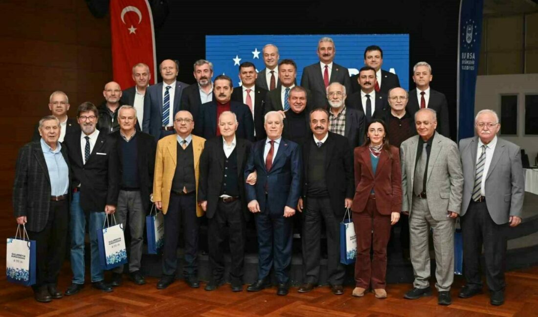 Başkan Bozbey’den Bursa için güç birliği çağrısı Bursa Büyükşehir Belediye Başkanı Mustafa Bozbey, Türk Parlamenterler Birliği Bursa