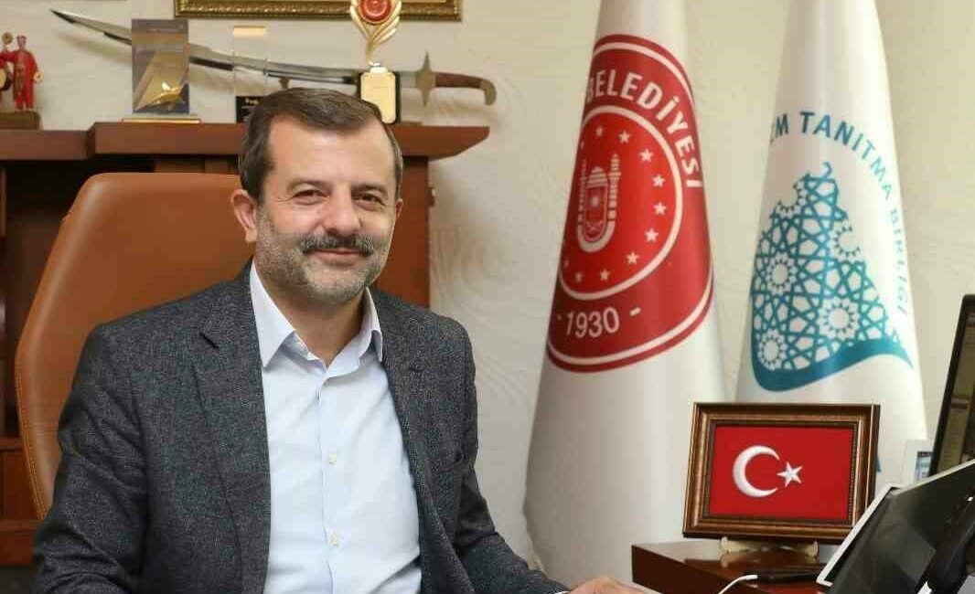 Başkan Işık’tan gazeteciler günü mesajı Gürsu Belediye Başkanı Mustafa Işık 10 Ocak Çalışan Gazeteciler Günü