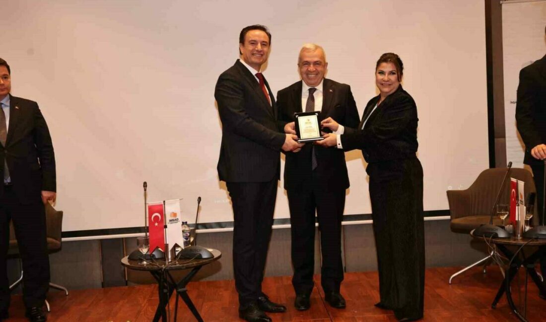 Başkan Şadi Özdemir: “Kentsel dönüşümde belediyeler sürecin merkezinde olmalı” Nilüfer Belediye Başkanı Şadi Özdemir, kentsel dönüşümün sorunsuz, kentin ve