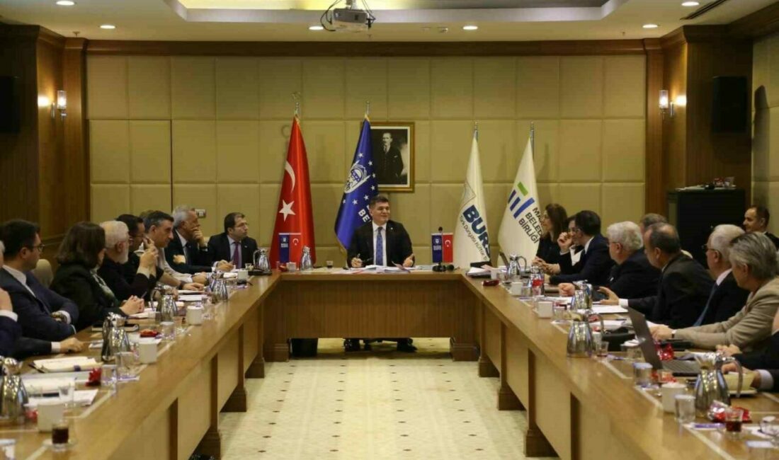 Bursa Büyükşehir Yönetim Kadrosu 2024 yılını değerlendirdi Bursa Büyükşehir Belediyesi Genel Sekreteri Doç. Dr. Ergül Halisçelik başkanlığında