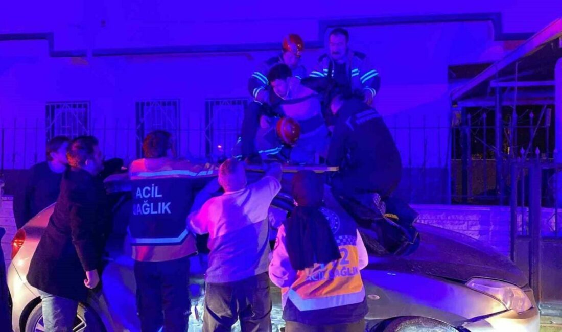 Bursa’nın İnegöl ilçesinde 2 otomobilin çarpışması sonucu meydana gelen kazada