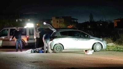 Bursa’da gece saatlerinde bir araç içerisinde başından vurulmuş kadın bulundu.
