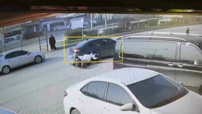 Bursa’nın İnegöl ilçesinde otomobil ile çarpışan elektrikli bisikletin sürücüsü yaralandı.