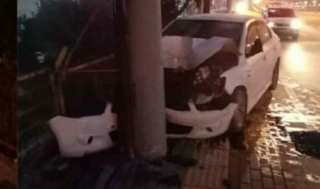 Bursa’da polis memuru trafik kazasında hayatını kaybetti Bursa’da Çevik Kuvvet Şube Müdürlüğü’nde görevli polis memuru, aracının elektrik