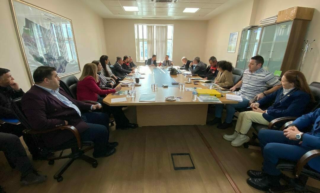 Büyükşehir, Bursa’daki tarım paydaşlarını dinledi Bursa Büyükşehir Belediyesi, kentte tarımsal faaliyet gösteren kurumların birbiriyle uyumlu