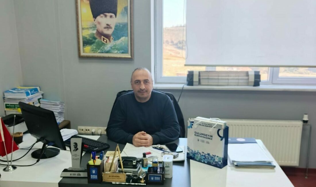 Büyükşehir’den muhtarlara yeni yıl hediyesi Bursa Büyükşehir Belediyesi tarafından 17 ilçedeki 1060 mahalle muhtarına yeni