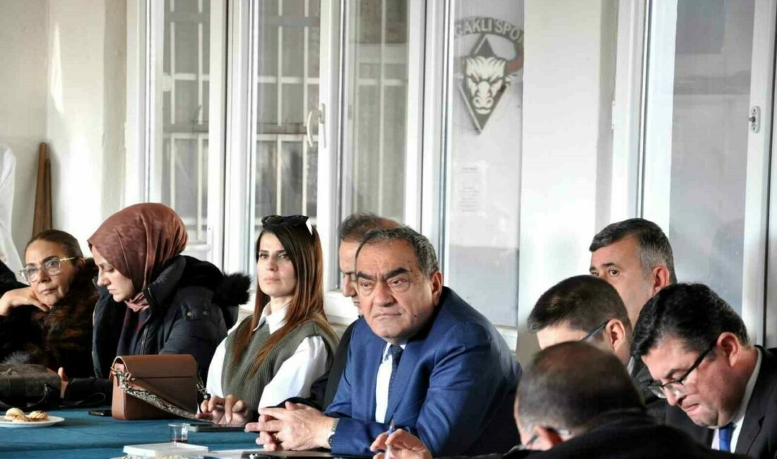 Devletin sıcak eli Mustafakemalpaşa’yı sardı Geçtiğimiz Ağustos ayında göreve başlayan Mustafakemalpaşa Kaymakamı Mehmet Okur, ‘Vatandaş