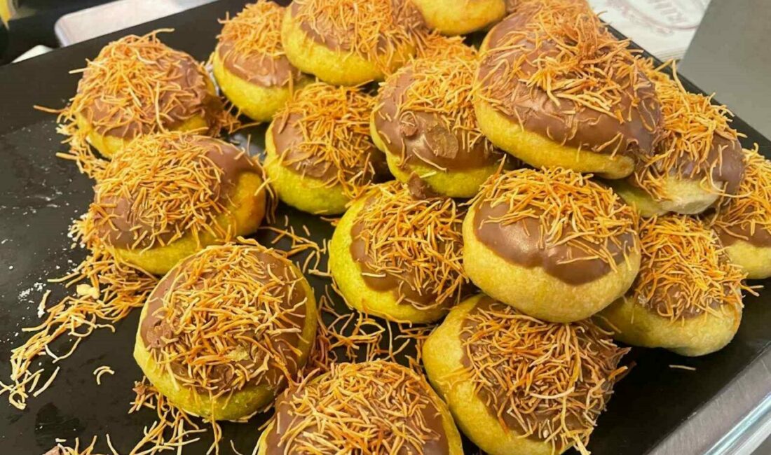 ’Dubai çikolatası’ çılgınlığı kurabiye ve yaş pastaya da sıçradı Aylardır adeta bir tüketim çılgınlığına dönüşen “Dubai çikolatası” halen popülerliğini