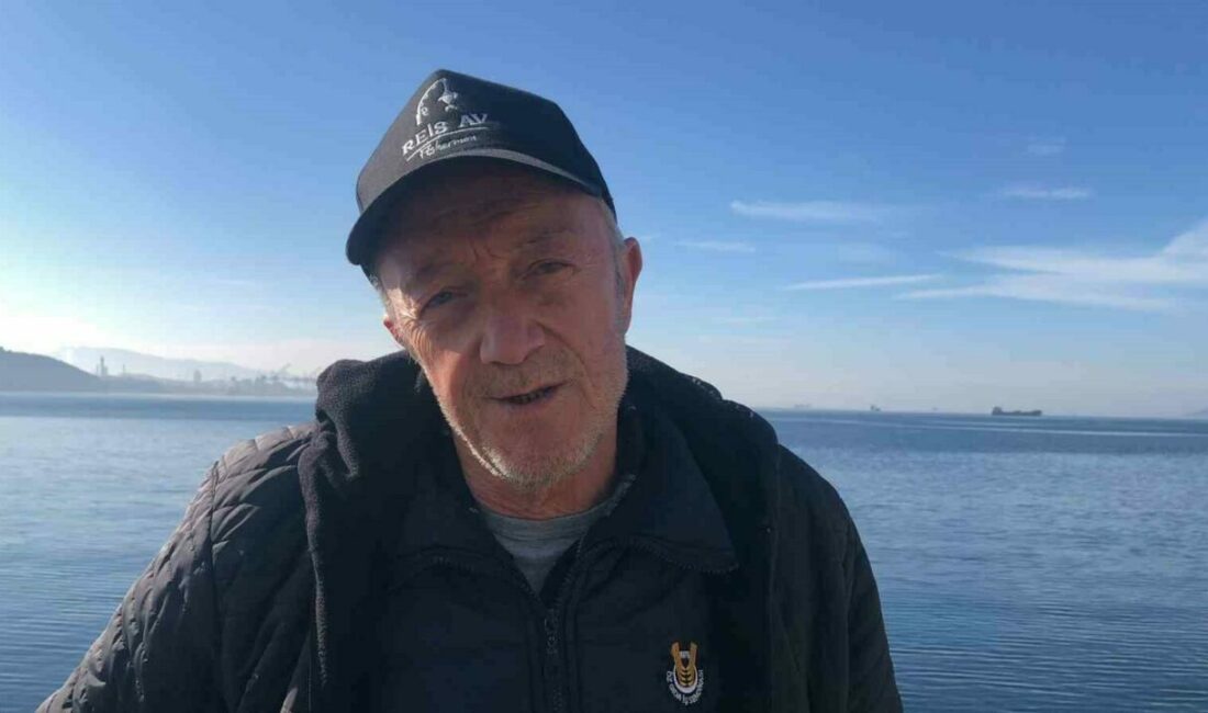 Gemlik Körfezi’nde müsilaj kabusu… Balıkçılar denize açılamadı Bursa’da 2021 yılında sahilleri saran müsilaj, 4 yıl aradan sonra