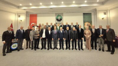 Darüşşafaka Cemiyeti’nin Bursa’da okul yapma projesinin tanıtımı amacıyla gerçekleştirdiği toplantı