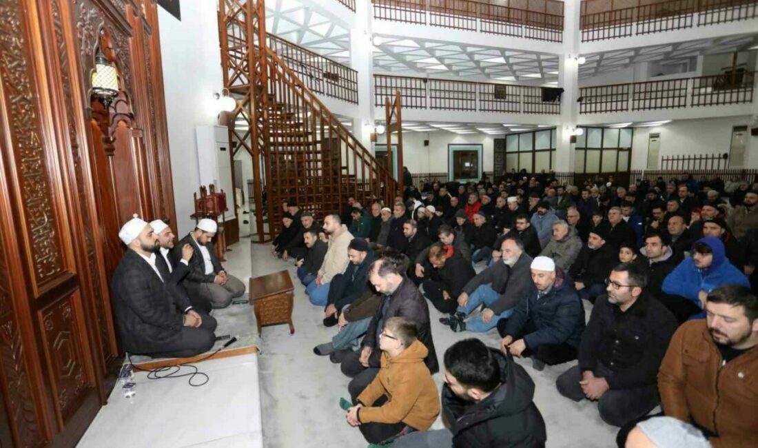 İnegöl’de 3 aylar sabah namazı buluşmalarıyla karşılandı İnegöl Belediyesi mübarek üç ayların başlangıcı vesilesiyle sabah namazında bir