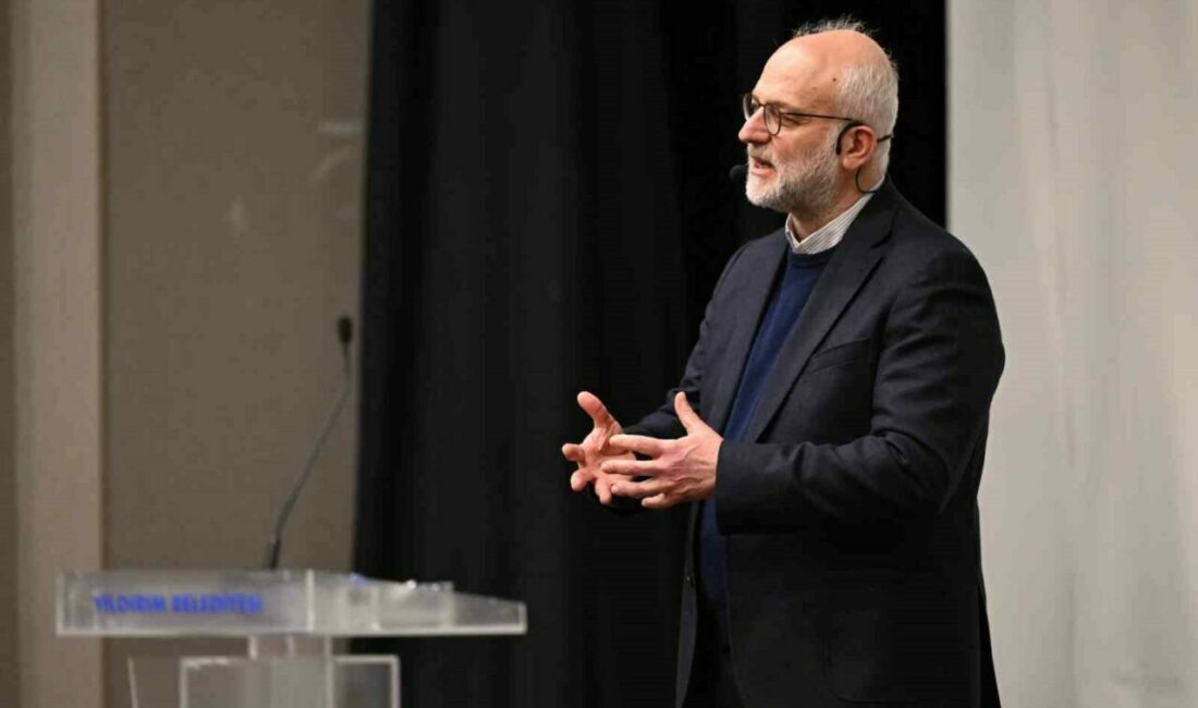 Kemal Sayar Yıldırımlılarla buluştu Yıldırım Belediyesi, kültür sanat etkinlikleri kapsamında Psikiyatri Uzmanı ve Yazar