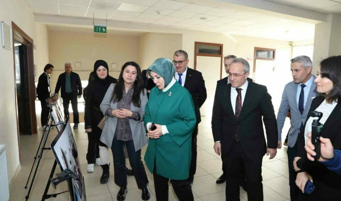 Lise öğrencileri için farkındalığa yolculuk projesi Gemport Gemlik Anadolu Lisesi’nin öncülüğünü yaptığı sosyal sorumluluk ve toplum