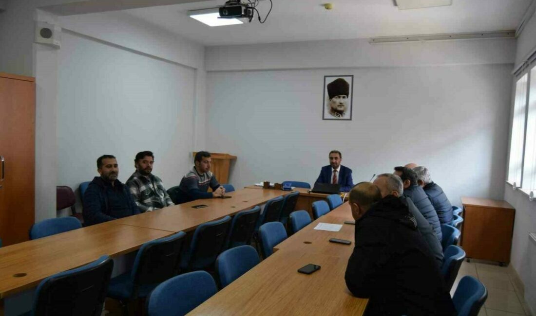 Liseliler TÜBİTAK ve TEKNOFEST yarışmaları için proje eğitimi alacak Orhangazi Milli Eğitim Müdürlüğü ile Yalova Üniversitesi arasında imzalanan Eğitimde