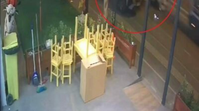 Bursa’da ticari araç sürücüsü, makas attığı esnada elektrikli araca çarpıp