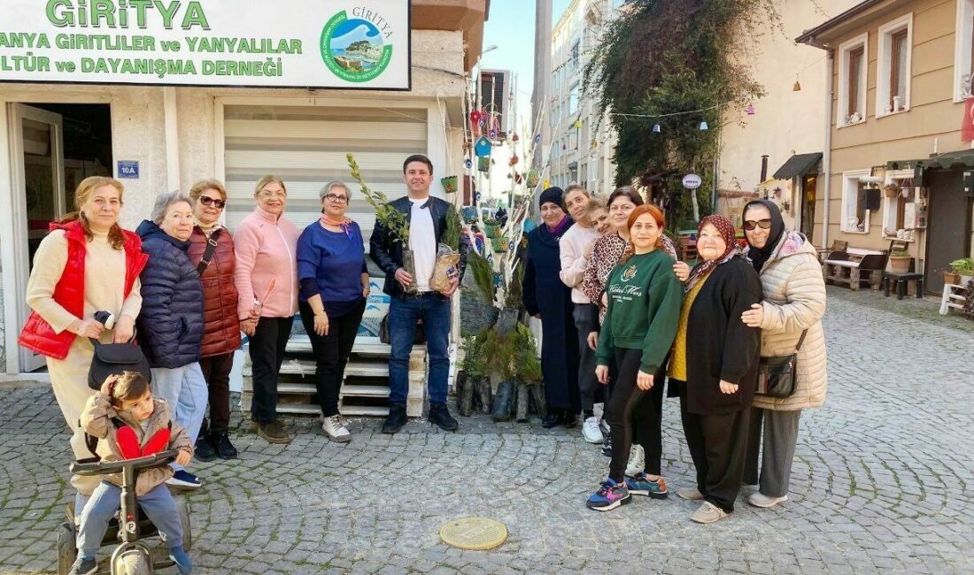 Mübadele fidanları Muhtar İsmail Başaran’a verildi Mudanya Halitpaşa Muhtarı İsmail Başaran Türk-Yunan nüfus mübadelesinin 102. yıl