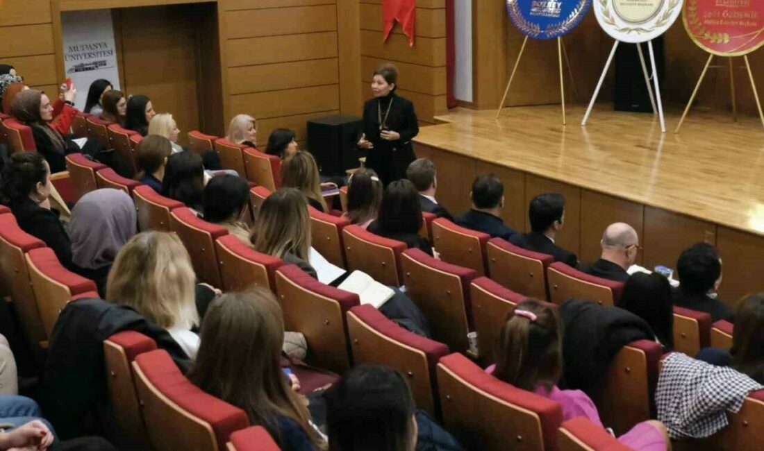 Mudanya Üniversitesi’nde yeni dünyada çocuk olmak semineri gerçekleştirildi Çağımızdaki değişimlerin çocuklar üzerindeki etkilerini konuşmak için düzenlenen “Yeni Dünyada