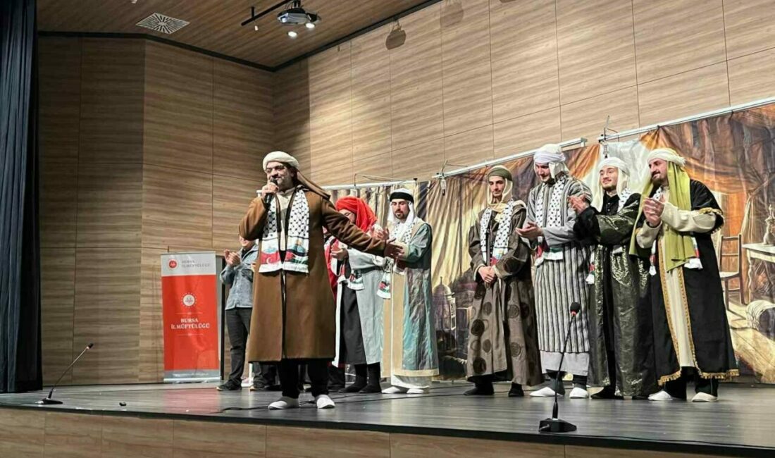 “Mus’ab Ağlarken” tiyatro oyunu büyük ilgi gördü Türkiye Diyanet Vakfı BTSO Erkek Öğrenci Yurdu öğrencileri tarafından sahnelenen