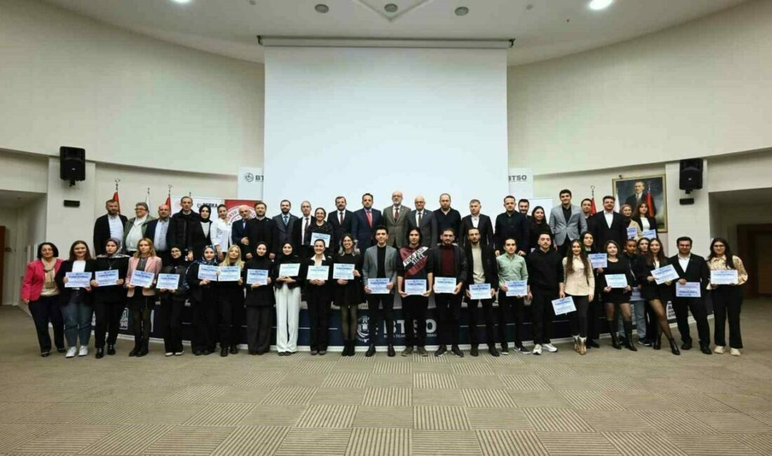 Payitaht Çarşı’da dijital dönüşüm başlıyor Bursa Ticaret ve Sanayi Odası (BTSO) iş dünyasına rehberlik eden
