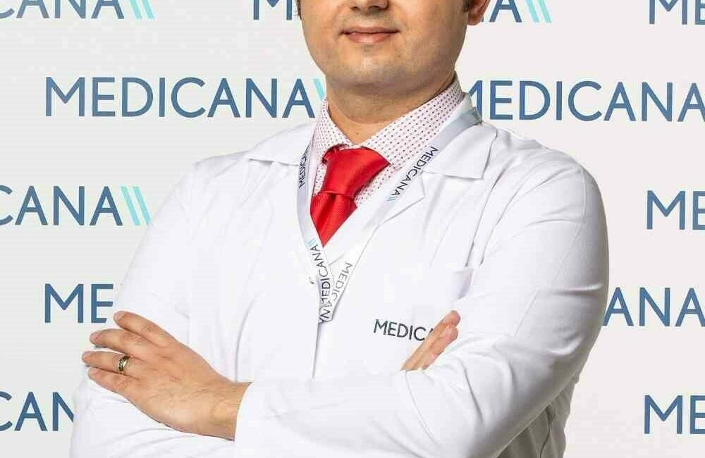 Sağlıklı ve gür saçlar için beslenme tiyoları Doğru beslenmek, vücudu saçtan tırnağa kadar beslediğini ifade eden Dermatoloji