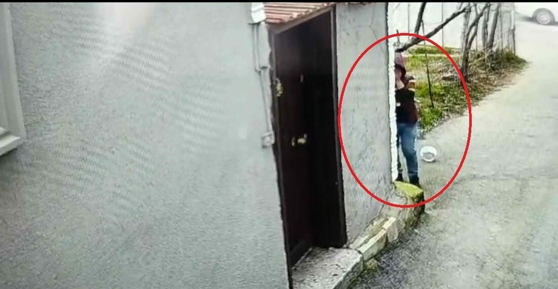 Bursa’da bir kapkaççı, pazar alışverişinden dönen yaşlı kadının çantasını çalmak