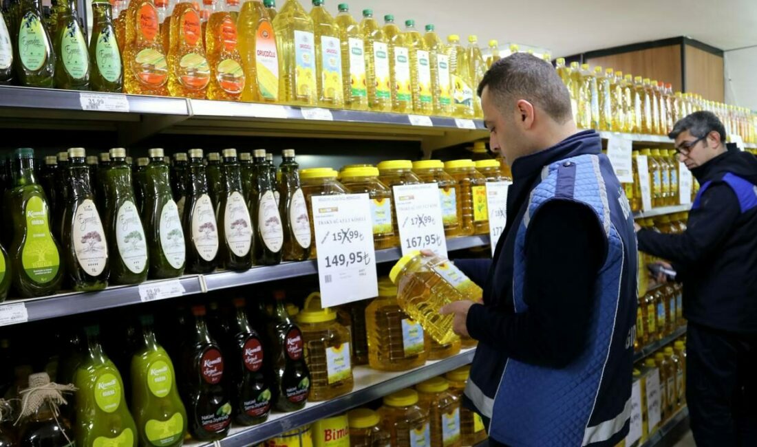 Market denetimlerinde Bursa’ya ceza yağdı Ticaret Bakanlığı, 25-31 Aralık 2024 tarihleri arasında gerçekleştirdikleri denetimlerde yaklaşık