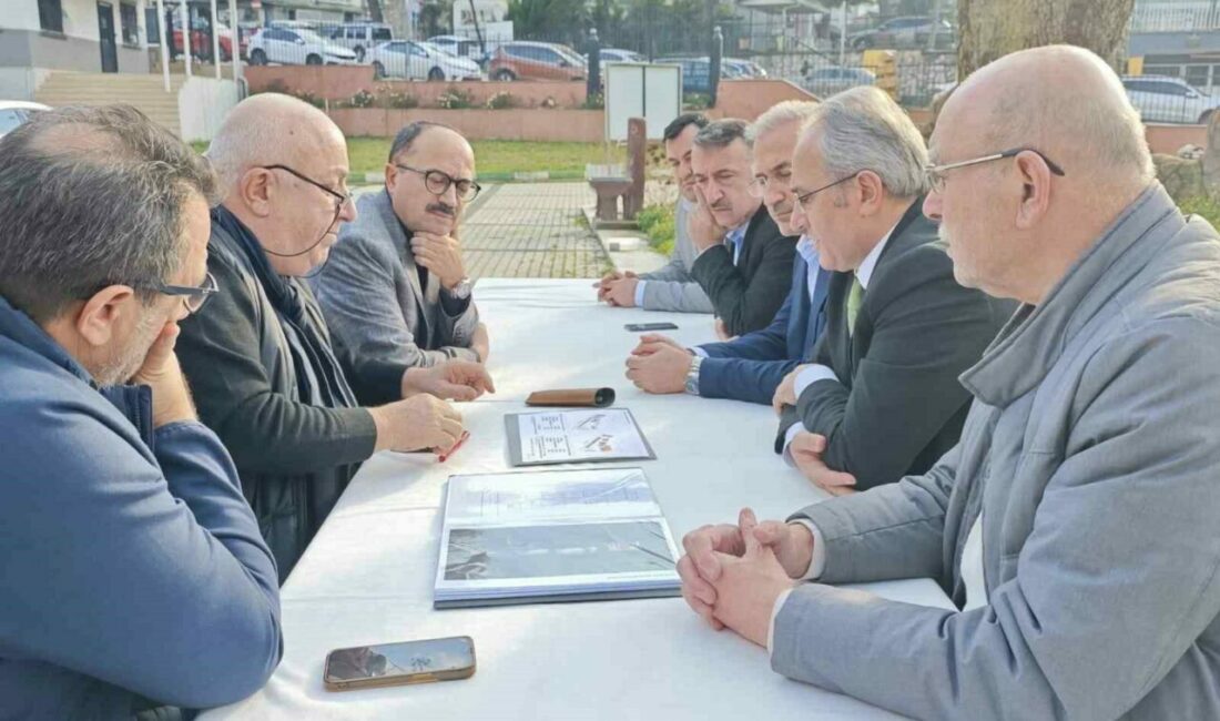 Tophane Mesleki ve Teknik Anadolu Lisesi’nde kazı çalışmaları devam ediyor Bursa’daki Tophane Mesleki ve Teknik Anadolu Lisesi’nde, tarihi yapıların temellerine