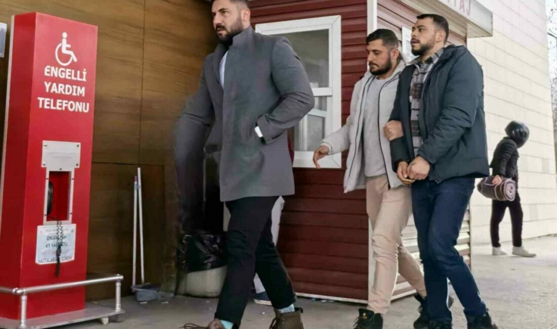 Uyuşturucu taciri kıskıvrak yakalandı Bursa’nın İnegöl ilçesinde Narkotik Büro Amirliği ekipleri uyuşturucu tacirini kıskıvrak