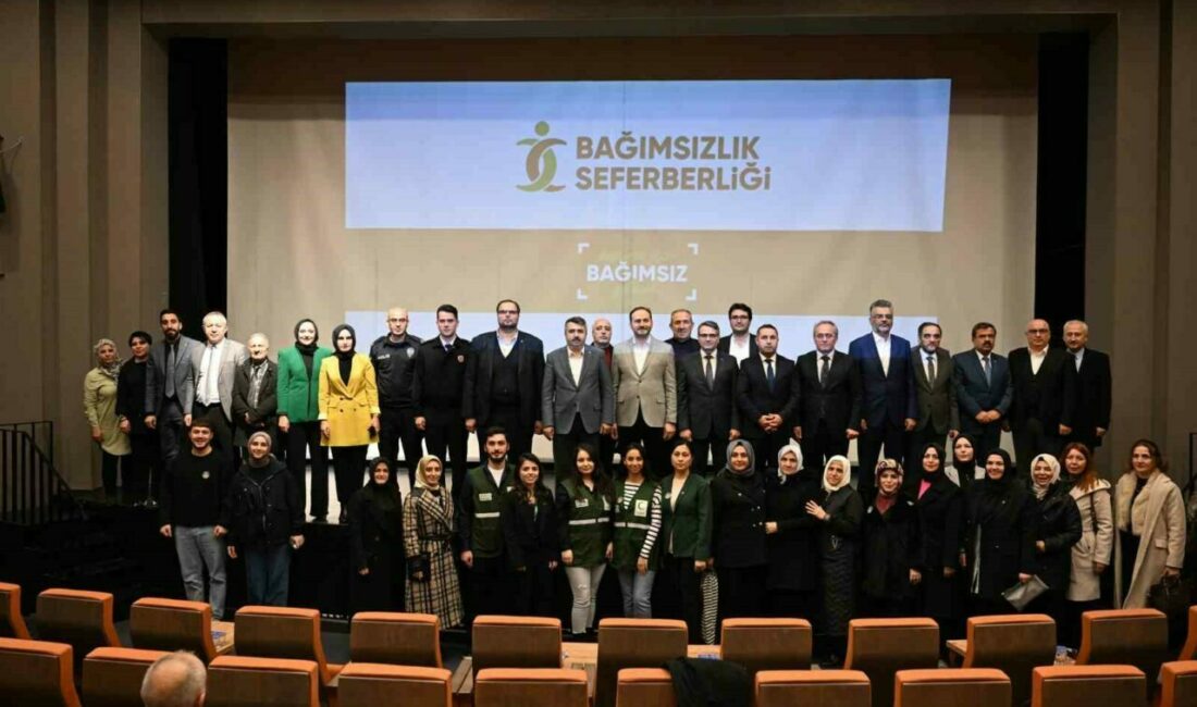 Yıldırım’da bağımlılık ve aile ilişkileri konuşuldu Bursa’da Bağımlılığa karşı ülke genelinde yürütülen topyekûn savaşa, Yıldırım Belediyesi