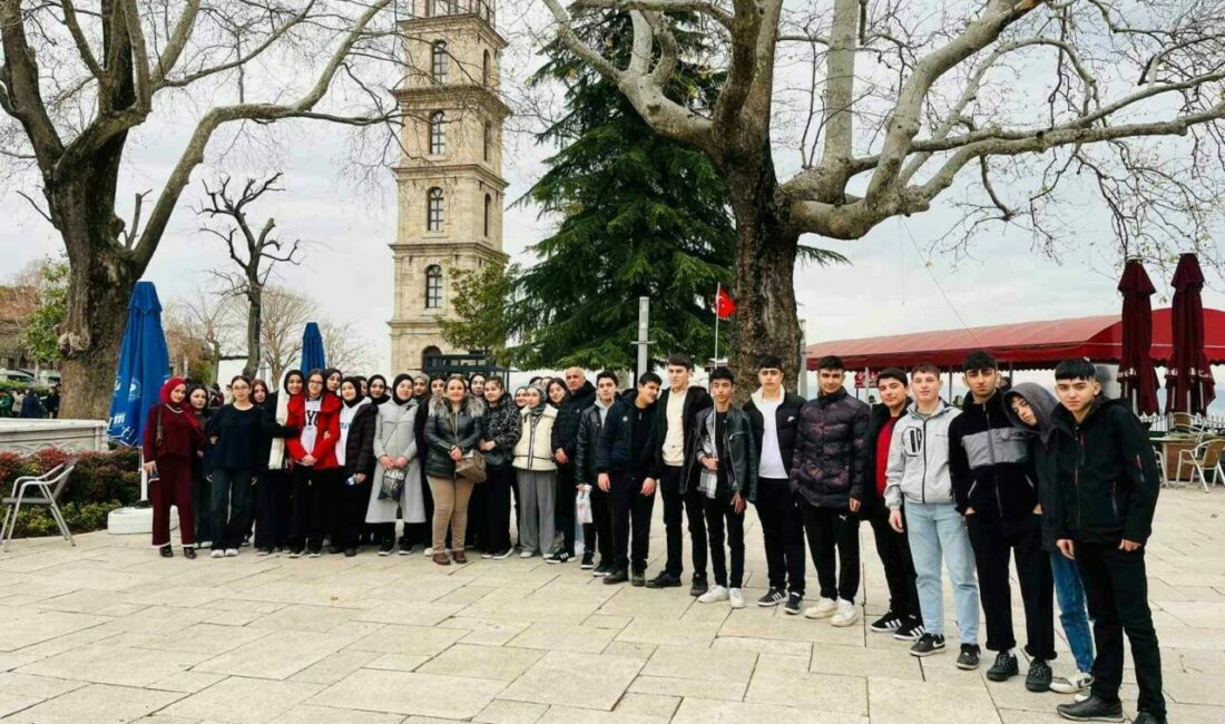 Gürsu Belediyesi Geçmişten Geleceğe Ecdadın İzinde programı kapsamında gençleri tarihin