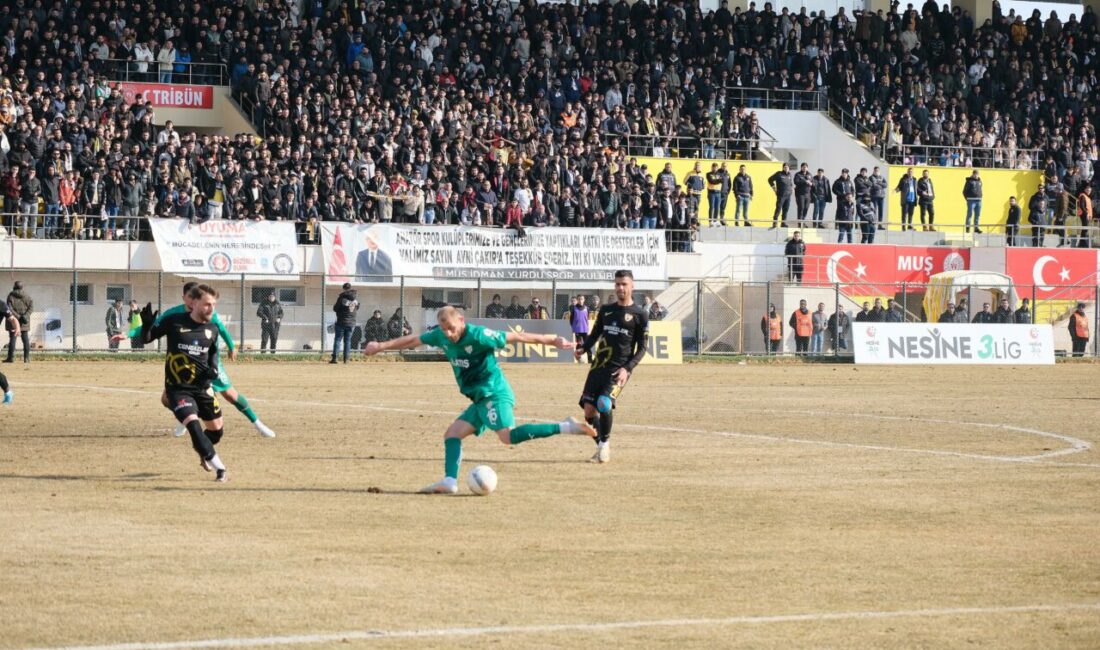 Bursaspor’da can sıkan gelişme! Bursaspor’da Muşspor maçında sarı kart gören Sedat Cengiz ve İlhan