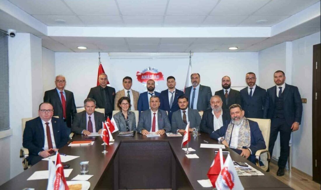 ANASİAD’da Hakan Birkan güven tazeledi BURSA (İHA) ANASİAD Olağan Genel Kurulu’nda Hakan Birkan başkanlığındaki yeni