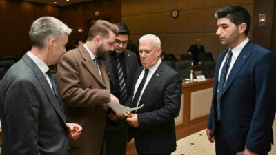 Bursa Büyükşehir Belediye Başkanı Mustafa Bozbey, Büyükşehir Belediye Meclis toplantısında