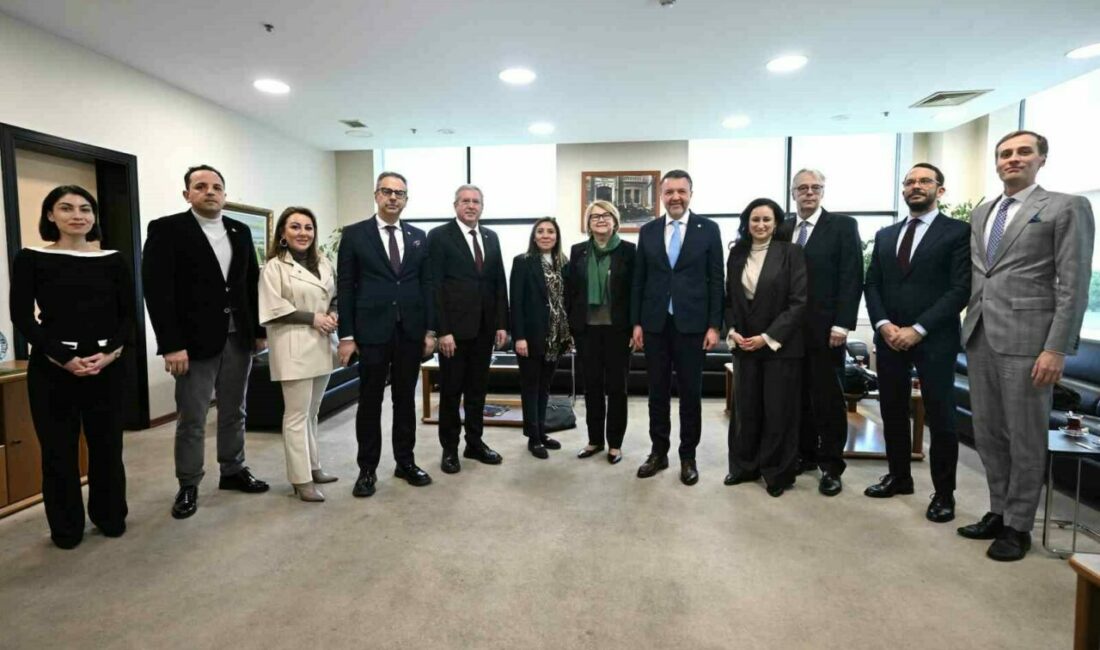 BTSO’da yoğun ticaret diplomasisi Bursa iş dünyasının yeni pazarlara açılmasında ve küresel ticaret hacminin