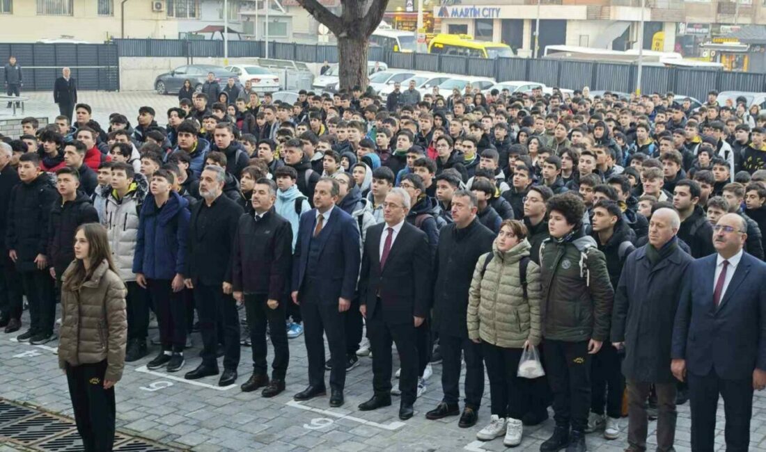 Bursa’da 2024-2025 eğitim öğretim yılı açılış programı Demirtaşpaşa Mesleki ve Teknik Anadolu Lisesi’nde gerçekleşti. Bursa’da 2024-2025 eğitim öğretim yılı ikinci dönem açılış programı, yeni
