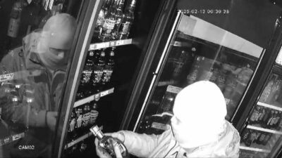 Bursa’da babasıyla birlikte bir tekel bayi işleten 35 yaşındaki adam,