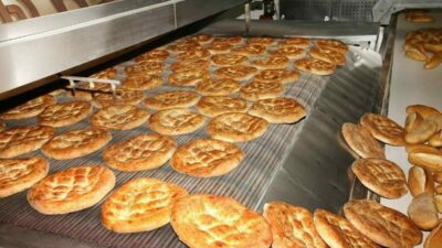 İftar sofralarının vazgeçilmezi Ramazan pidesi, Bursa’da 30 liradan satılacak. Ramazan
