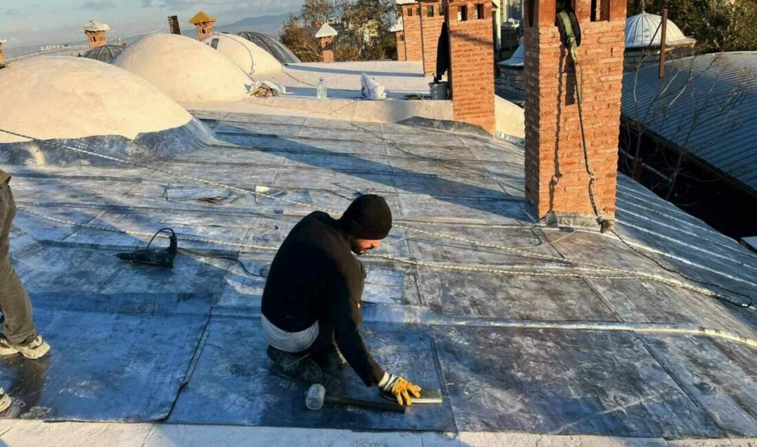 Bursa’da tarihi han ve çarşılar 24 saat hizmet verecek Bursa Büyükşehir Belediyesi tarafından Hanlar Bölgesi’nde yer alan İpek Han’da