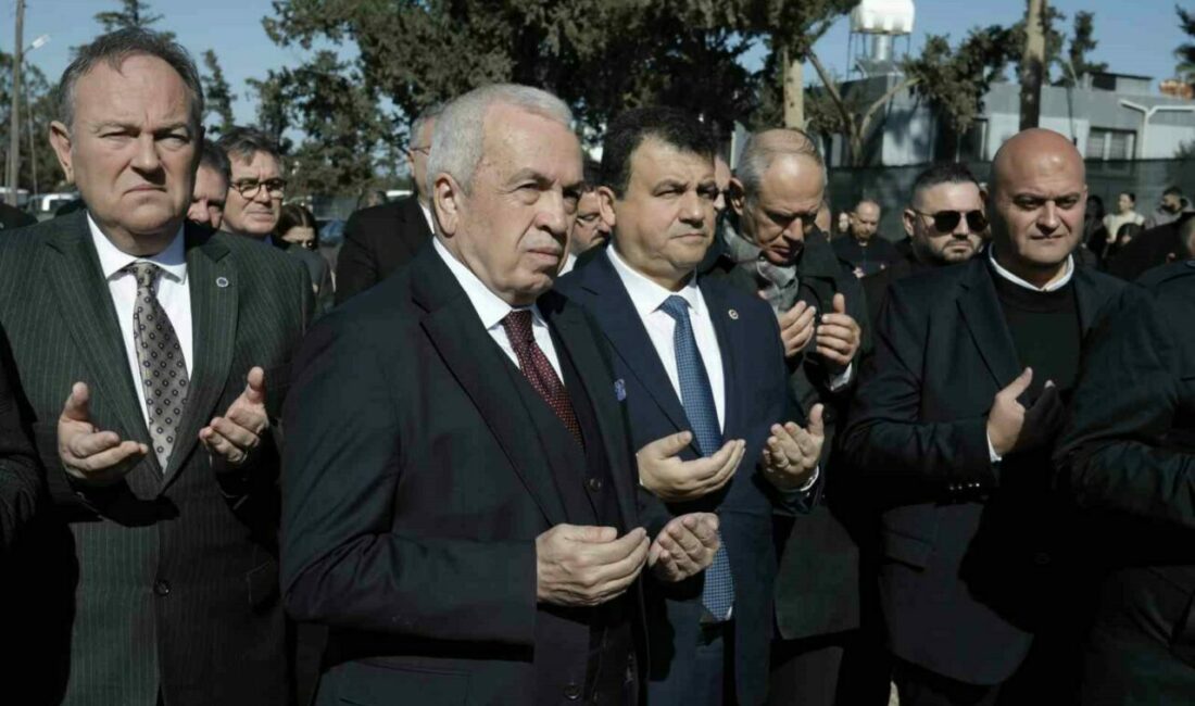Bursalı işadamları Kıbrıs’ta depremde vefat eden sporcuları andı Rumelisiad üyeleri Ekonomi ve Yatırım zirvesi için bulundukları Kuzey Kıbrıs