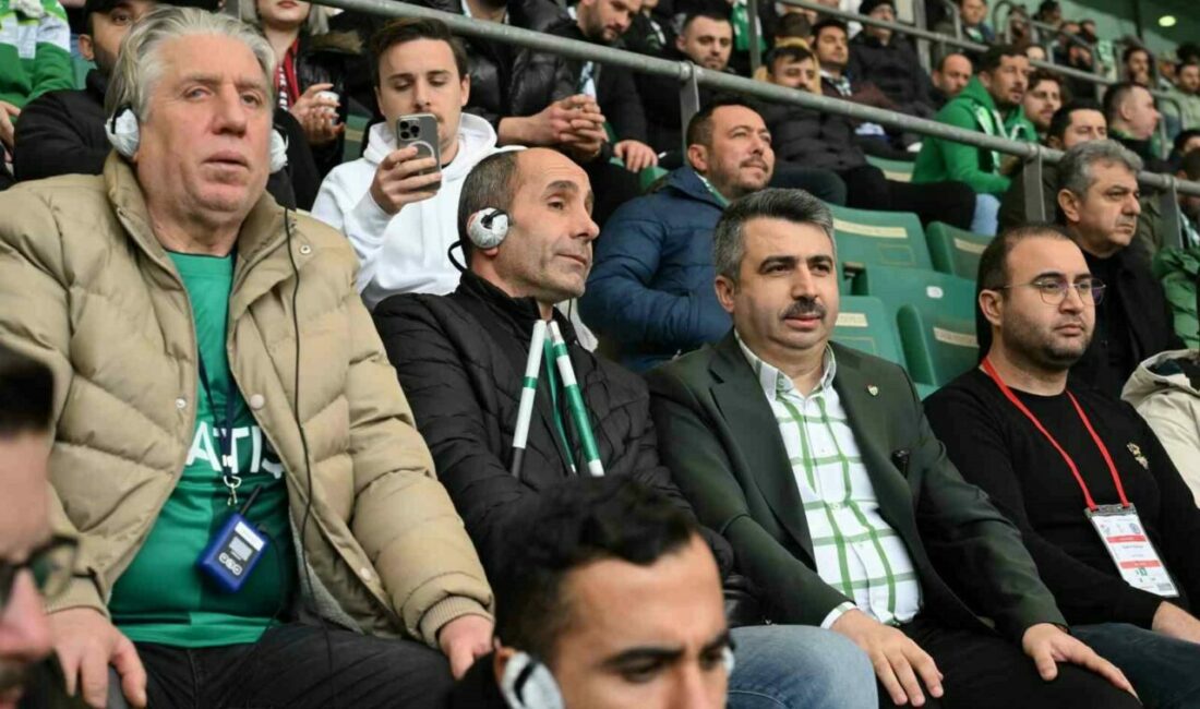 Bursaspor sevgisi engel tanımıyor Yıldırım Belediyesi, görme engelli taraftarı Bursaspor maçına götürerek spiker anlatımıyla