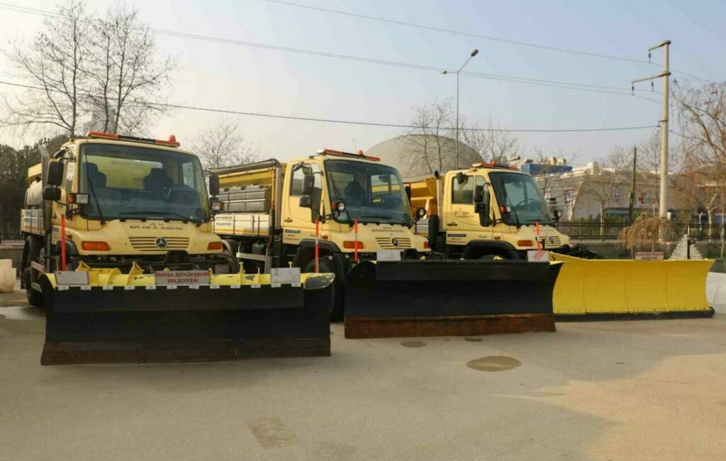 Bursa Büyükşehir Belediyesi, kentte etkili olması beklenen soğuk ve yağışlı