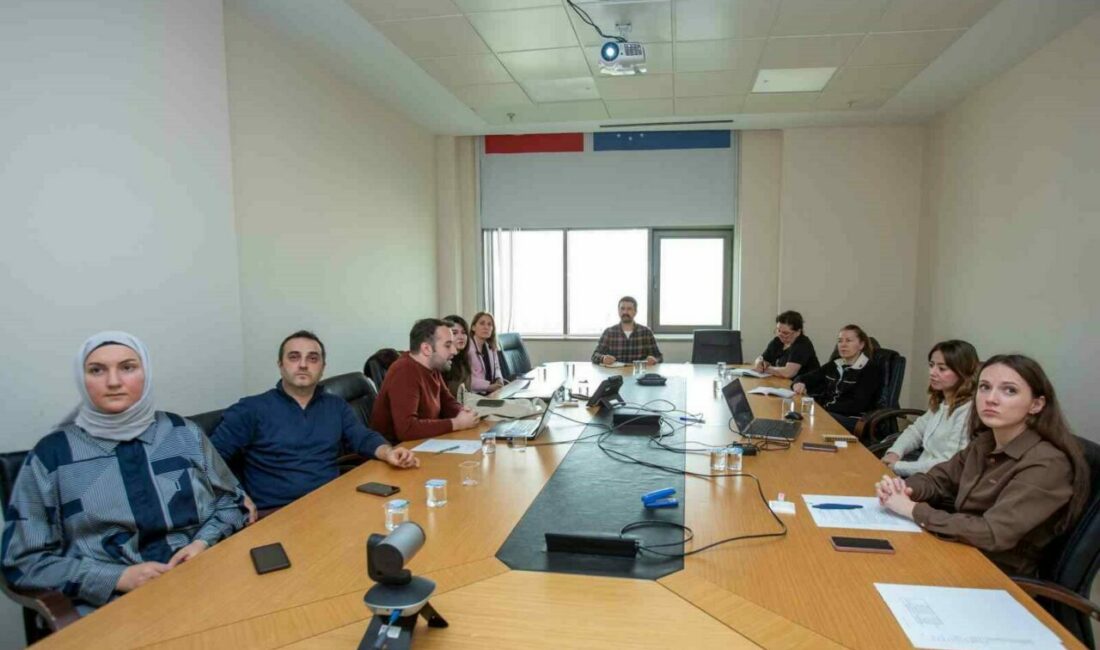 Büyükşehir’den akademik çalışmalara destek Bursa Büyükşehir Belediyesi’nin akademik araştırmaları desteklemek amacıyla hayata geçirdiği ‘Lisansüstü