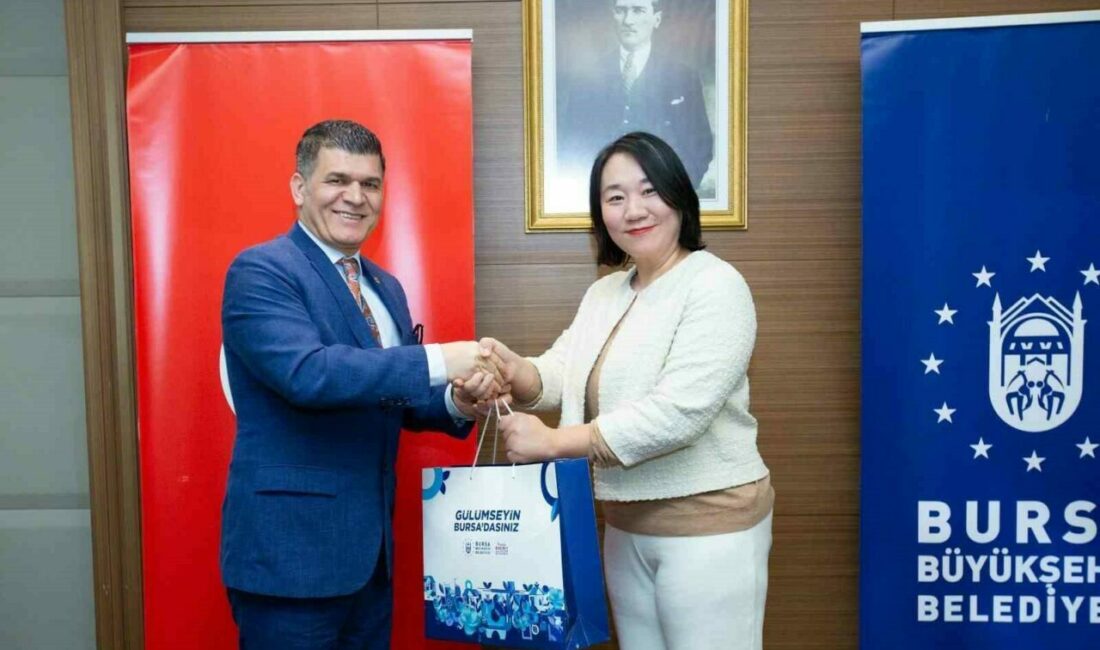 Bursa Büyükşehir Belediyesi Genel Sekreteri Doç. Dr. Ergül Halisçelik, Çin