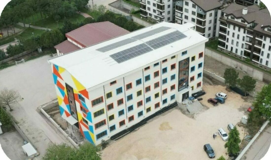 Daha güçlü ve yeni okullarda eğitime devam Bursa İl Milli Eğitim Müdürlüğü, depreme karşı alınan önlemler kapsamında