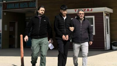 Bursa’nın İnegöl ilçesinde ’dur’ ihtarına uymayıp jandarma personeline çarpan şahıs,