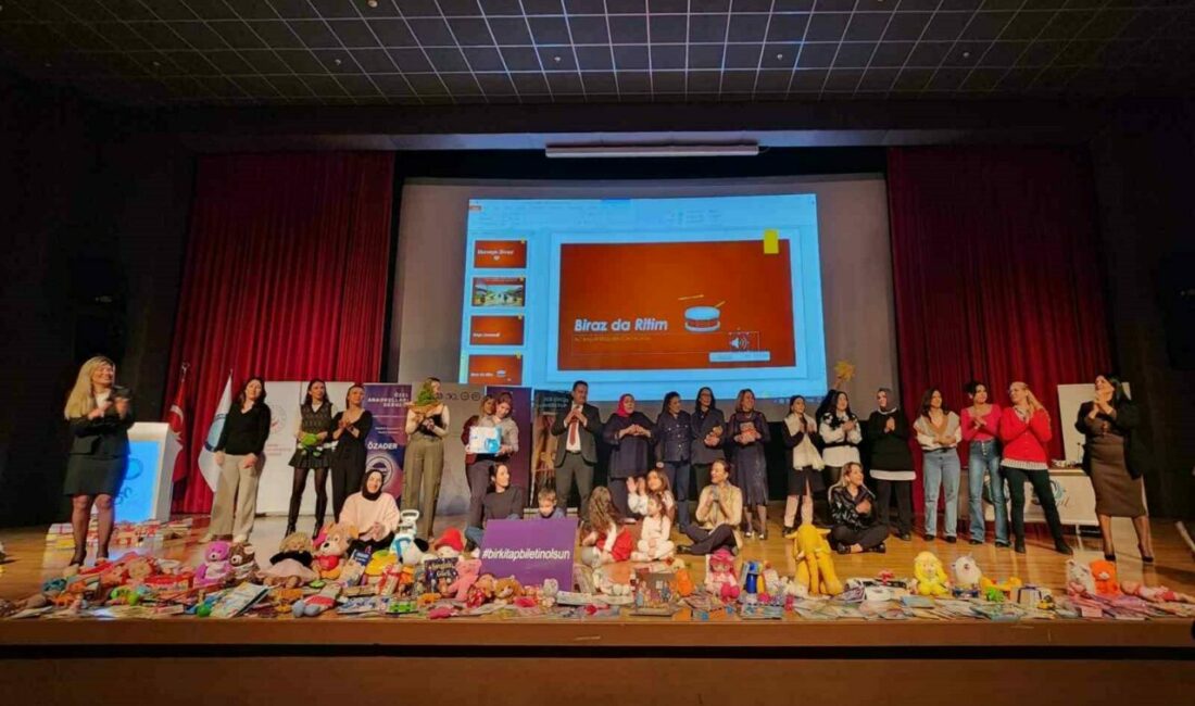 Ebeveyn zirvesi BUÜ’de yapıldı Bursa Uludağ Üniversitesi’nin (BUÜ) 50.yıl etkinlikleri kapsamında Bursa’da ilk kez