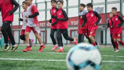 Bursa’da gençleri kötü alışkanlıklardan uzak tutmak için bütün imkanları seferber