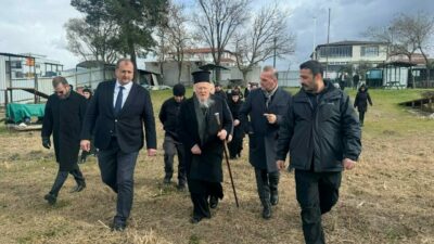 I. Bartholomeos ve 14 kardinal, İznik’te ziyaretlerinin ardından vatandaşlara bir