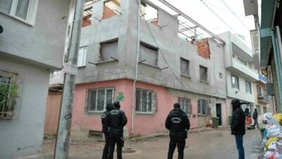 Osmangazi Belediyesi, Koğukçınar Mahallesi’nde tek katlı bir evin üzerine kaçak